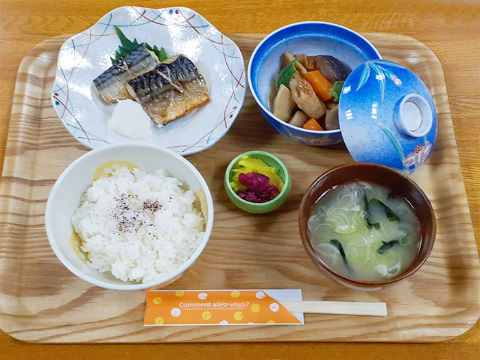TFT12月メニュー鯖塩焼き定食